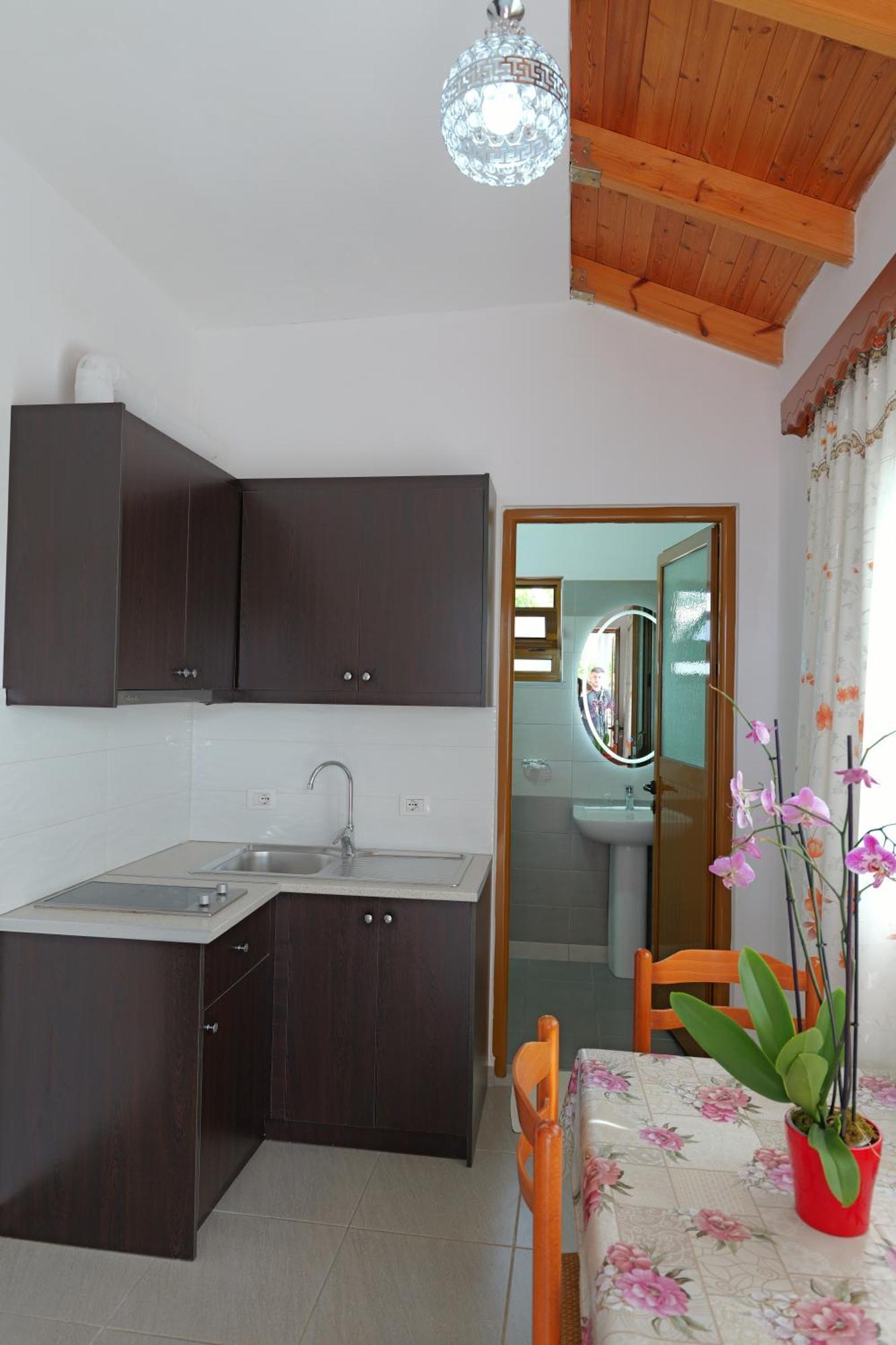 Brahimi Guest House Ksamil Exterior photo