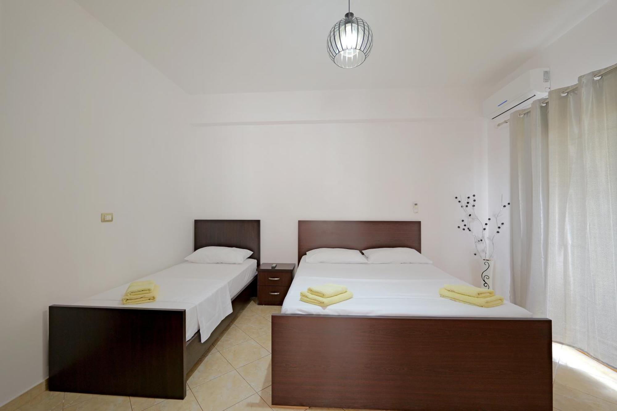 Brahimi Guest House Ksamil Exterior photo