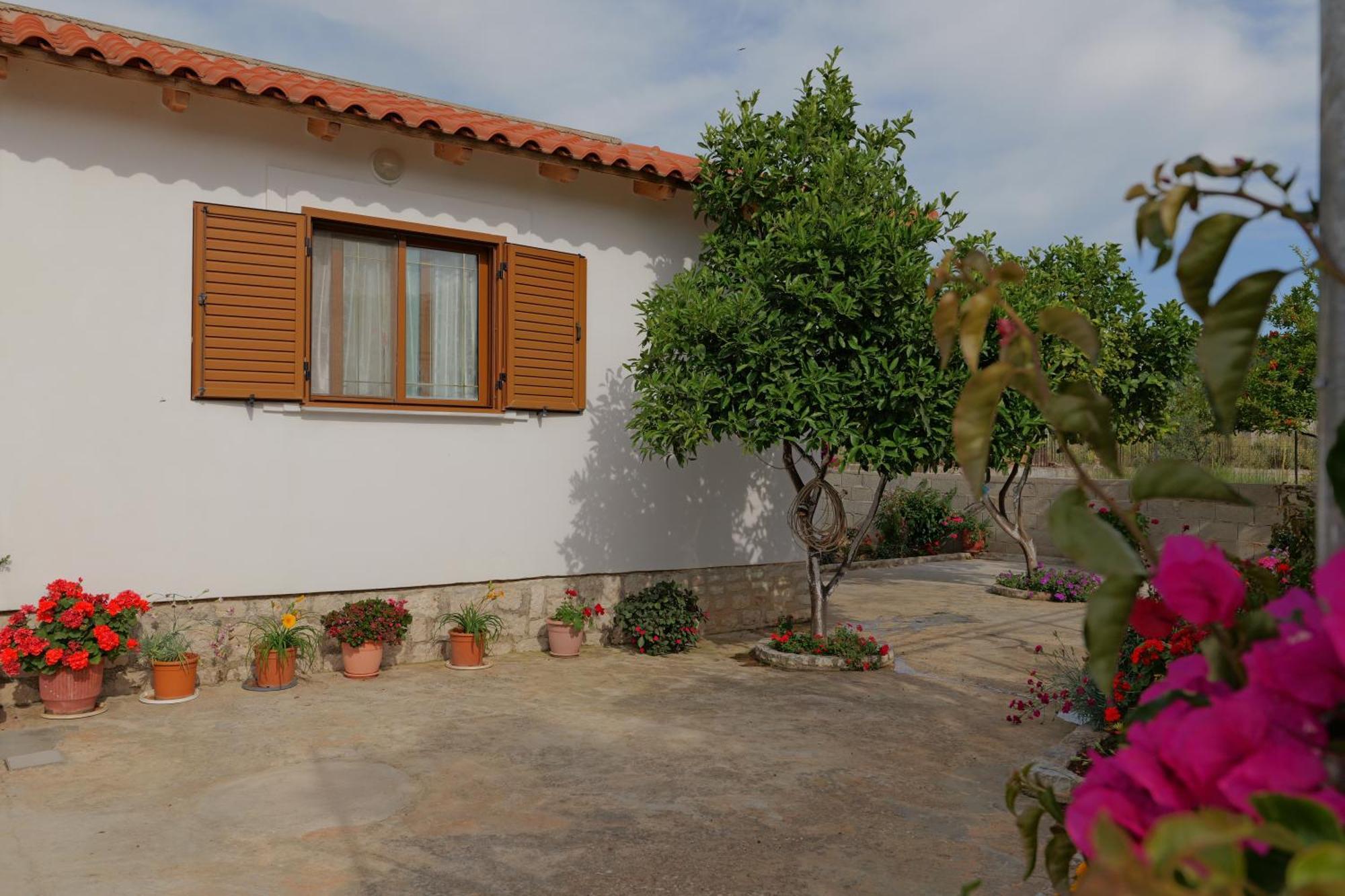 Brahimi Guest House Ksamil Exterior photo