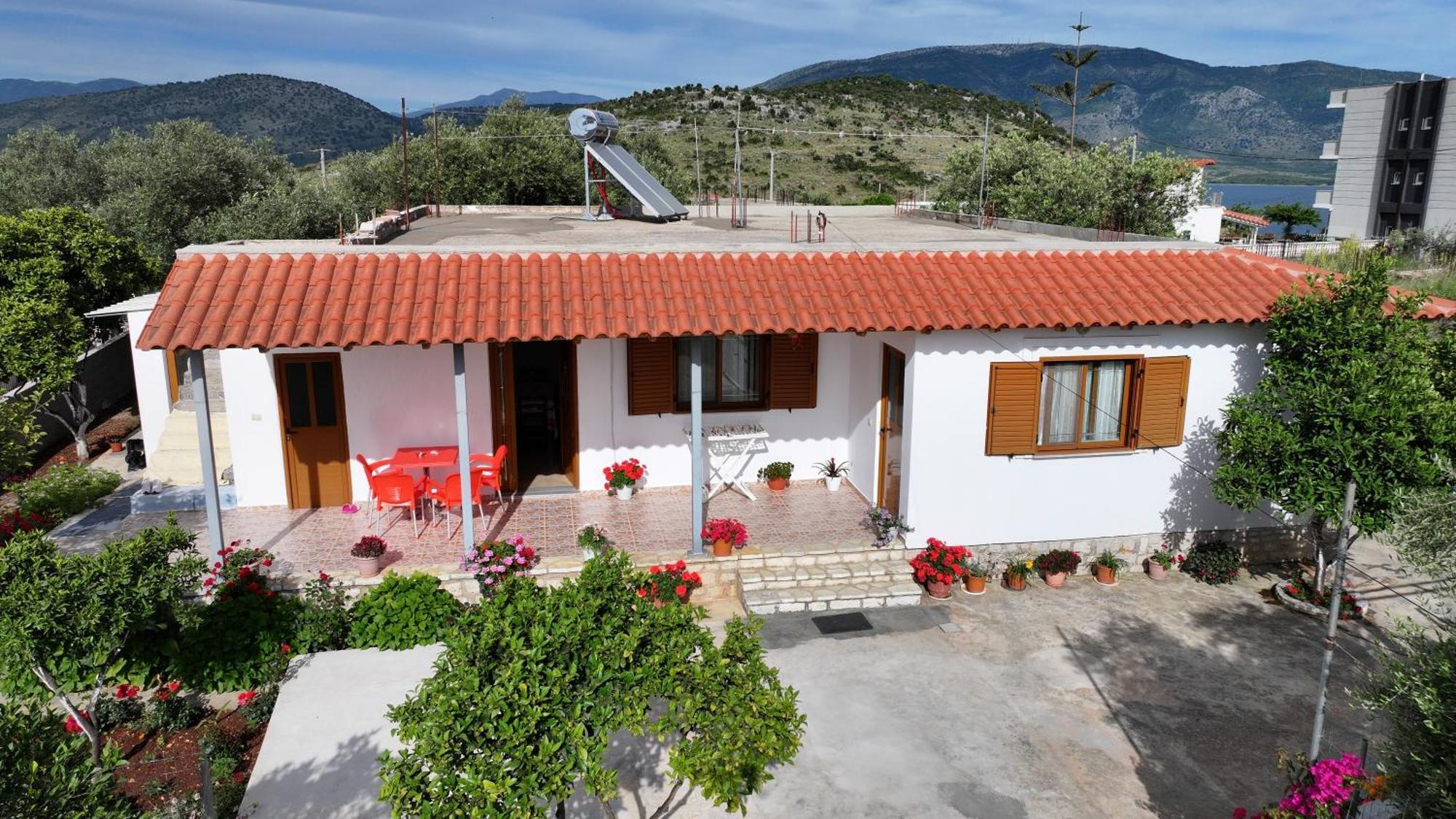 Brahimi Guest House Ksamil Exterior photo