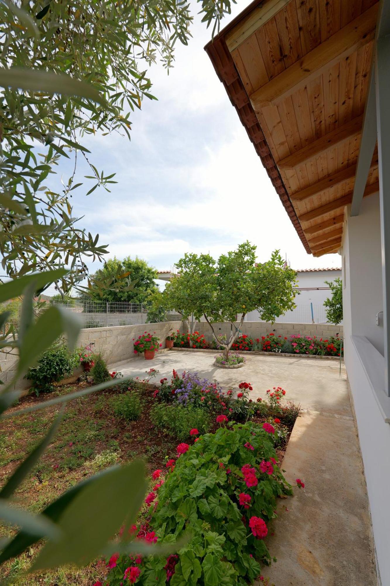 Brahimi Guest House Ksamil Exterior photo